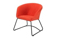 كرسي بمسند ذراعين قماش