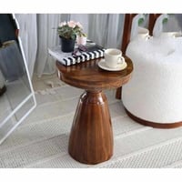 طاولة جانبية