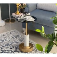 طاولة جانبية