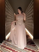 فستان سهرة بكورسية مطرزة انيق