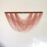 لوحه جداريه لون وردي