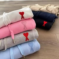 سويتر Ami جاهز لشحن