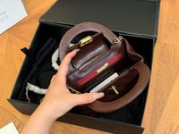 شنط شانيل بالوان شتويه