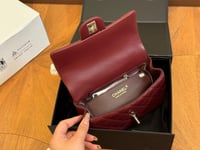 شنط شانيل بالوان شتويه