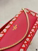 شنطة فالنتينو