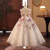 فستان زفاف للاطفال