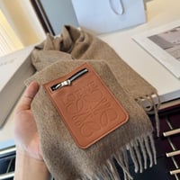 سكارف لويفي