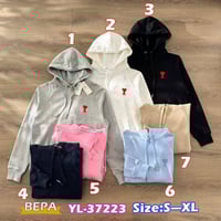 سويتر Ami جاهز لشحن