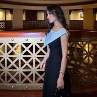 فستان روان عبدالله