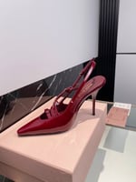 جزمة ميوميو