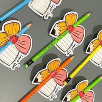 توزيعات مدرسية أقلام رصاص