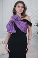 فستان ماكسي كلاسيك بقصة ضيقة بفيونكة درابية لون اس...