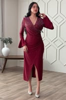 فستان ميدي بياقة v مزين بالفصوص