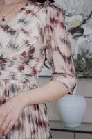 فستان ميدي مزموم الخصر