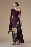 فستان عنابي طويل بكتف واحد