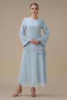 فستان طويل ازرق بطبقتين بتصميم ناعم