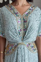 فستان مخصر مزين بالترتر لون اخضر فاتح