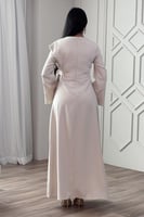 فستان ماكسي مزين بكريستال ورباط من الخصر لون بيج