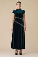 فستان اخضر مخمل ماكسي