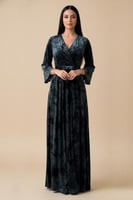 فستان ماكسي مخملي بطبعة زهور