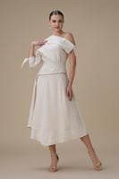 طقم ميدي بتصميم كتف واحد وتفاصيل ترتر أنيقة