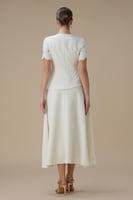 طقم تنورة ميدي سكري بتفاصيل زهور ثلاثية الأبعاد