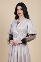 فستان بيج بأكمام طويلة