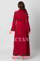 جلابية طويلة مزينة بلؤلؤ وكريستال لون عنابي