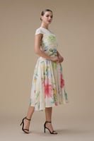 فستان قصير مورد بأكمام قصيرة