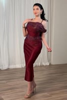 فستان ميدي اوف شولدر بفصوص لون عنابي