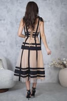 فستان ميدي مخطط مزين بشرائط لون بيج