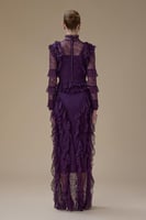 فستان بنفسجي طويل دانتيل بتفاصيل كشكش