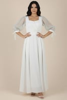 فستان ميدي ستان بتطريز كريستال على الصدر لون ابيض