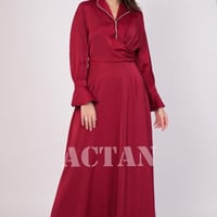 فستان ماكسي بياقة مزينة بالكرستال لون عنابي