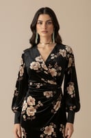 فستان مخملي درابية بطبعة زهور