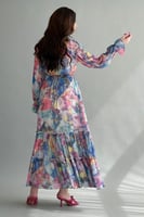 فستان كلوش مورد الياقه