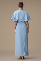 فستان طويل ازرق بتطريزات زهرية