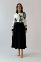 قميص منقط بياقة مطوية