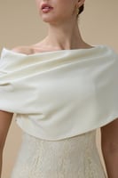 فستان طويل بلون سكري دانتيل