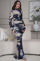 فستان ماكسي ضيق بتفاصيل من الجانب