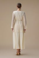 فستان طويل سكري بطبقتين مع حزام أنيق