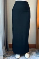 تنورة طويلة كلاسيكية لون اسود