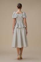 فستان قصير بيج بكشكش وتطريز كريستالي