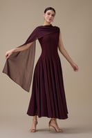 فستان ميدي عنابي بوشاح كتف