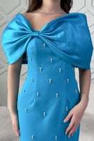 فستان طويل اوف شولدر مزين بكريستال لون سماوي