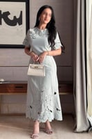 فستان بقصة مستقيمة بتطريز انجليزي لون اخضر فاتح