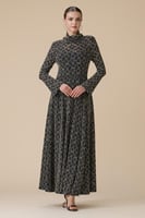 فستان اسود دانتيل بتطريز ذهبي