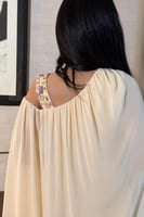 جمبسوت بأكمام كيب شيفون لون بيج