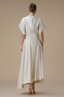 فستان سكري ميدي بقصة انسيابية وأكمام واسعة