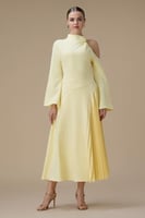 فستان ماكسي اصفر بكتف واحد